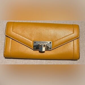 Michael Kors Kingsley Womens Large Designer Purse Marigold